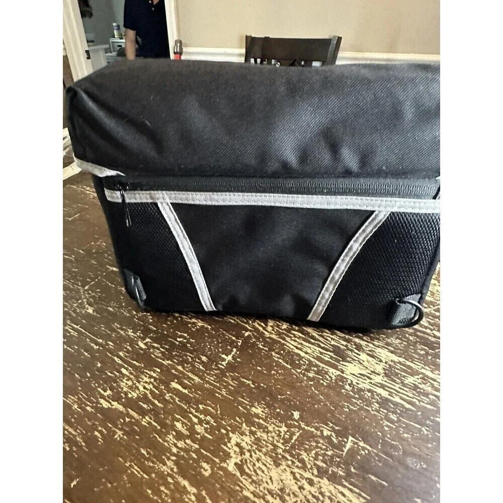 NIKON - CAMERA / CAMCORDER BAG - BLACK - NICE‎